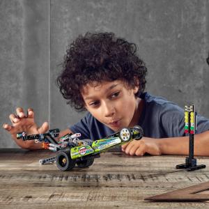 LEGO Technic Dragster (42103) 2