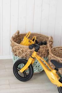 Rowerek biegowy Lionelo Bart Goldie 9