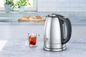 Czajnik Electrolux EEWA7700 Srebrny 5