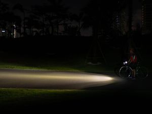 Fenix Latarka diodowa BC25R - rowerowa 13