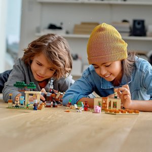 LEGO Minecraft Najazd złosadników (21160) 2