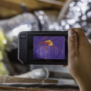 Seek Thermal SEEKTHERM SW-AAA SEEK THERMAL Shot Profesjonalna kompaktowa kamera termowizyjna SeekFusion Wi-Fi 10