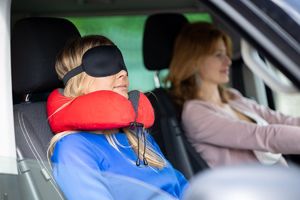 Dr.Bacty Poduszka podróżna Dr.Bacty czerwona 3