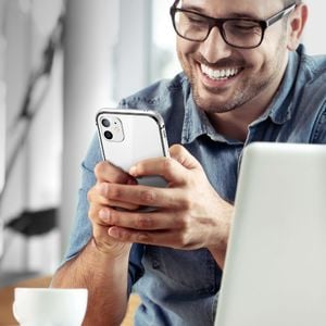 ESR ESR EDGE GUARD IPHONE 11 SILVER 11