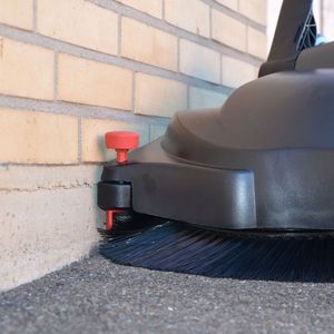 Haaga 677 ZAMIATARKA ELEKTRYCZNA AKUMULATOROWA RĘCZNA PROWADZONA URZĄDZENIE SPRZĄTAJĄCE Z SYSTEMEM TURBO 77cm 11