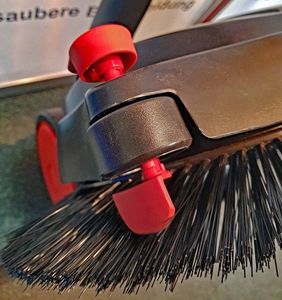 Haaga 697 ZAMIATARKA ELEKTRYCZNA AKUMULATOROWA RĘCZNA PROWADZONA URZĄDZENIE SPRZĄTAJĄCE Z SYSTEMEM TURBO 97cm OO-OTHHA697 16