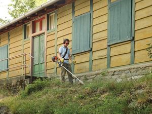 Oleo-Mac OLEO-MAC BC 241 S KOSA SPALINOWA WYKASZARKA DO TRAWY PODKASZARKA PODCINARKA MOC 1.4KM KLASA PREMIUM 61379050E2 8