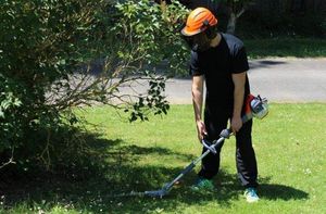 Oleo-Mac OLEO-MAC BC 240 HL SEKATOR NOŻYCE NA WYSIĘGNIKU DO ŻYWOPŁOTU KRZAKÓW KRZEWÓW SPALINOWE MOC 1.2KM KLASA PREMIUM 61379039E2 9