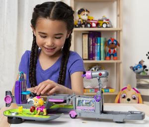 Figurka Spin Master Psi Patrol Skye Transformujący helikopter 2w1 11