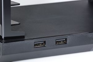 Snakebyte organizer płyt CHARGE:TOWER PRO do Xbox One 4