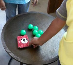 Mattel Gra planszowa Nakarm pandę 3