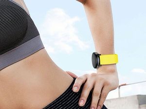 Alogy Gumowy pasek Alogy soft do Samsung Galaxy Watch Active 2 żółty uniwersalny 5
