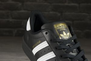 Adidas Buty dziecięce Superstar J czarne r. 38.5 (EF5398) 5