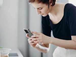 Ringke Etui Fusion do Samsung Galaxy S20 Ultra przezroczyste 8