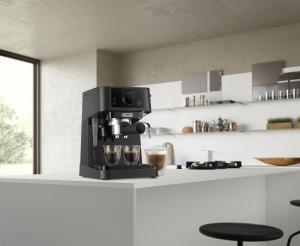 Ekspres ciśnieniowy DeLonghi Stilosa EC 235.BK 4