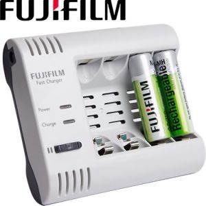 Ładowarka Fujifilm + 4x AA 2700mAh 1