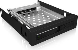 Kieszeń Icy Box 2.5" SATA HDD/SSD (IB-2217StS) 1