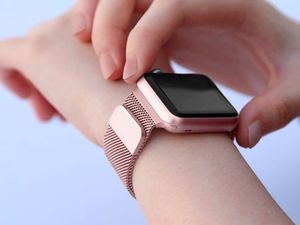 Alogy Bransoleta Milanese pasek Alogy do Apple Watch 1/2/3/4/5 38/40mm różowa uniwersalny 3