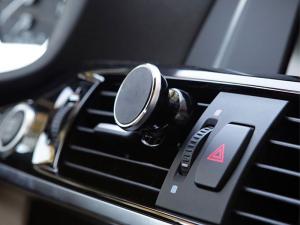 4kom.pl Uchwyt magnetyczny do samochodu iTap 7