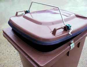 Europlast Kosz pojemnik kubeł ze szczelną pokrywą na śmieci odpady spożywcze brązowy 120L (0004-5GASTRO) 4