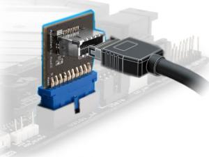 Akasa USB 3.1 20-pin Adapter 3