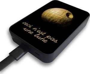 Powerbank Smartools SMARTOOLS | POWER BANK MC10 CARD STARWARS 10000 mAh Czas ładowania: 8 h Użycie: 500 razy Prąd wyjściowy: 2.1 A / 5V. Złącze USB Wskaźnik ładowania: 4 LED 3