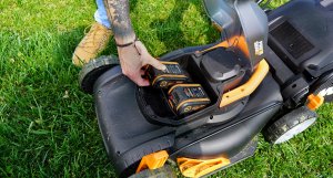 Kosiarka akumulatorowa Worx WG743E 5