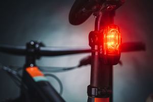 Lezyne Lampka tylna KTV PRO Smart Rear 75 lumenów usb czarna 6