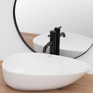 Umywalka Rea Greta nablatowa 56cm biała 5