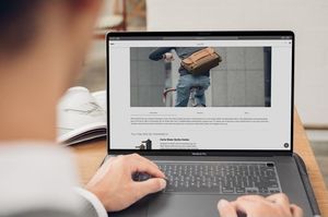 Filtr Moshi Moshi Umbra - Folia ochronna na ekran MacBook Pro 16 z filtrem prywatyzującym (czarna ramka) 10