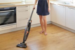 Odkurzacz pionowy Sencor SVC 8825TI 7