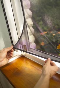 Tesa moskitiera okienna przeciwsłoneczna Comfort 1,30x1,50m (55806-00021-00) 4