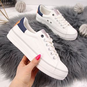 Crocs Trampki niskie tekstylne białe Cross Jeans FF2R4080C 39 1