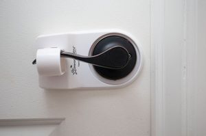 Dreambaby Blokada na klamki drzwi 3