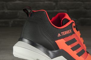 Buty trekkingowe męskie Adidas Buty męskie Terrex Ax3 czerwone r. 46 2/3 (EG6178) 3