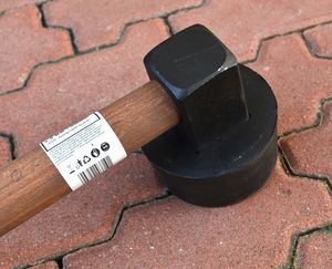 AWTools Młotek brukarski rączka drewniana 2,5kg  (AW31761) 2