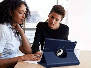 Etui na tablet 4kom.pl Etui Obrotowe 360 do Apple iPad 9.7 2017 / 2018 Granatowe + Szkło uniwersalny 5