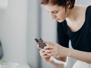 Ringke Etui Ringke Fusion do Samsung Galaxy S20 Plus Clear + 2x Folia Ringke uniwersalny 7