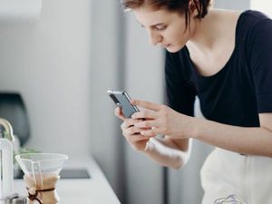 Ringke Etui Ringke Fusion do Samsung Galaxy S20 Clear + 2x Folia Ringke uniwersalny 9