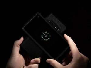 Spigen Etui Spigen Liquid Air do Samsung Galaxy S10e Matte Black + Folia ochronna Alogy uniwersalny 10