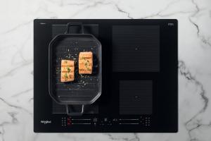 Płyta grzewcza Whirlpool WF S4160 BF 2