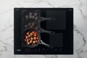 Płyta grzewcza Whirlpool WF S4160 BF 5