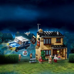 LEGO Harry Potter Privet Drive 4 (75968) 10