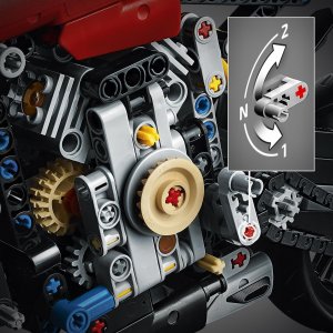 LEGO Technic Ducati Panigale V4 R (42107) 5