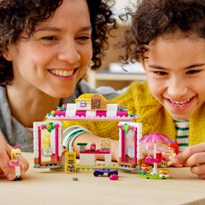 LEGO Friends Parkowa kawiarnia w Heartlake City (41426) 11
