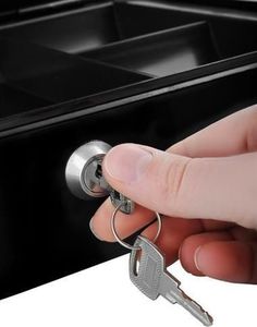 Iso Trade Kasetka sejf na pieniądze duża czarna metalowa na klucz uniwersalny 3