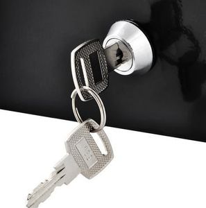 Iso Trade Kasetka sejf na pieniądze duża czarna metalowa na klucz uniwersalny 4