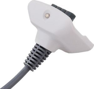 Iso Trade adapter Play&Charge do padów Xbox 360 4