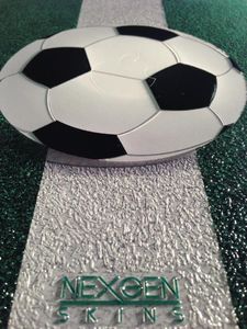 Nexgen Skins Zestaw skórek na obudowę z efektem 3D iMac 27 (On the Field 3D) 4