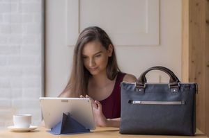 Torba Moshi Moshi Urbana Mini - Torba iPad Pro 9.7/ iPad Air 2 / MacBook 12 (Metro Black) uniwersalny 16